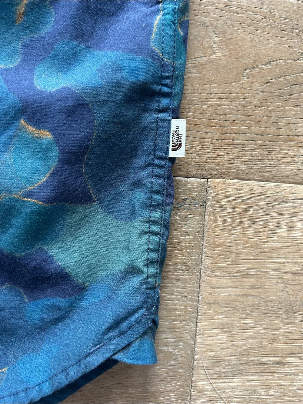 The North Face Men’s Short-Sleeve Button-Up Shirt in Blue Camo